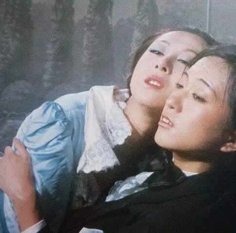 Ад девушки (1977) смотреть онлайн бесплатно Ад девушки (1977) фильм смотреть онлайн бесплатно