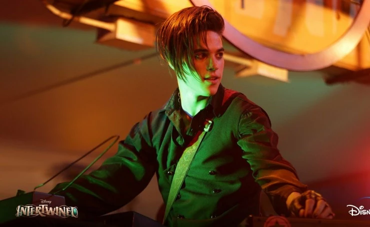 Переплетенные (2021) смотреть онлайн Переплетенные (2021) сериал смотреть онлайн