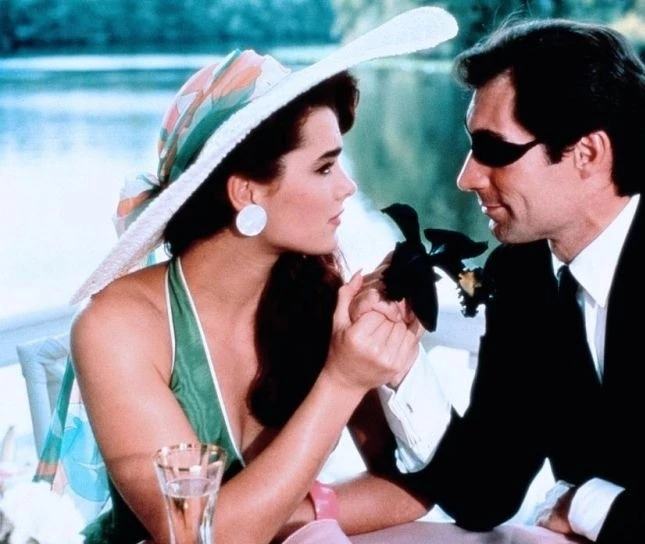 Бренда Старр (1989) смотреть онлайн Бренда Старр (1989) фильм смотреть онлайн