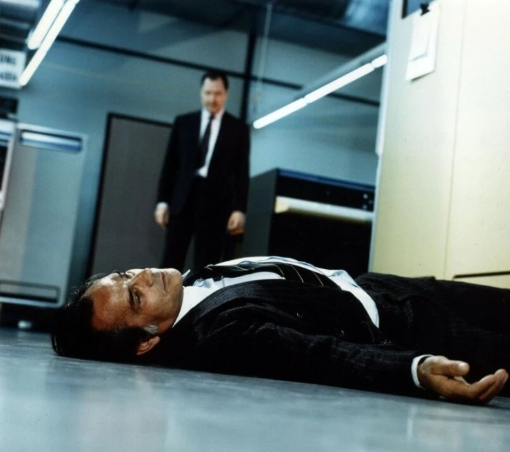 Мир на проводе (1973) смотреть онлайн бесплатно Мир на проводе (1973) сериал смотреть онлайн бесплатно