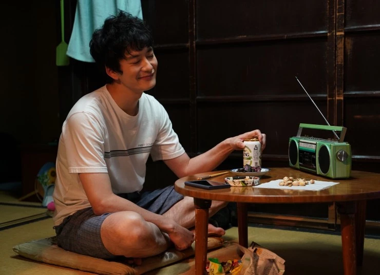 На 1 секунду впереди, на 1 секунду позади (2023) в хорошем качестве смотреть онлайн На 1 секунду впереди, на 1 секунду позади (2023) фильм в хорошем качестве смотреть онлайн