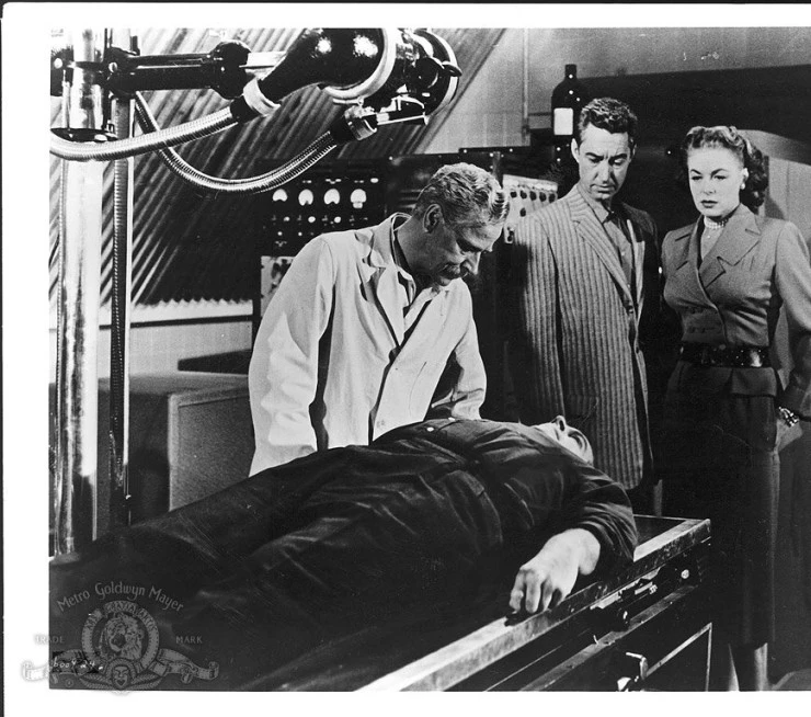 Необычайно прозрачный человек (1960) смотреть онлайн Необычайно прозрачный человек (1960) фильм смотреть онлайн