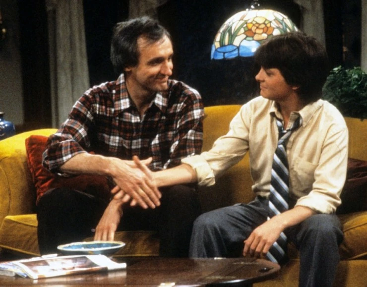 Семейные узы (1982) в хорошем качестве смотреть онлайн Семейные узы (1982) сериал в хорошем качестве смотреть онлайн