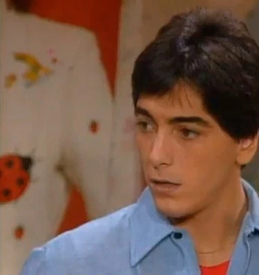 Чарльз в ответе (1984) в хорошем качестве смотреть онлайн Чарльз в ответе (1984) сериал в хорошем качестве смотреть онлайн