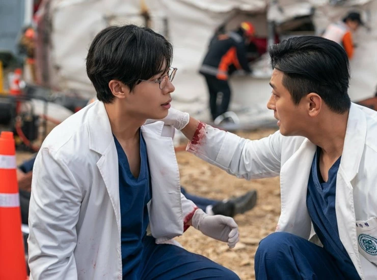 Травматологический центр (2025) смотреть онлайн Травматологический центр (2025) сериал смотреть онлайн