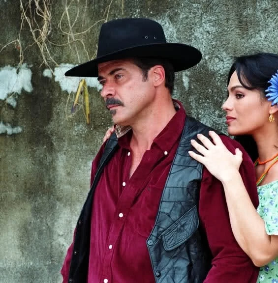 Обними меня крепче (2000) в хорошем качестве смотреть онлайн Обними меня крепче (2000) сериал в хорошем качестве смотреть онлайн