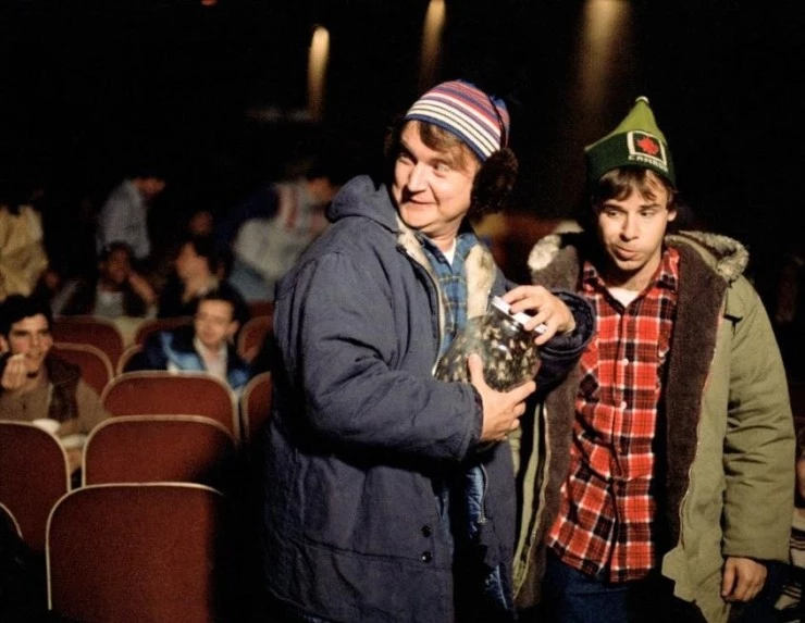 Приключения Боба и Дага МакКензи: Странное варево (1983) в хорошем качестве смотреть онлайн Приключения Боба и Дага МакКензи: Странное варево (1983) фильм в хорошем качестве смотреть онлайн