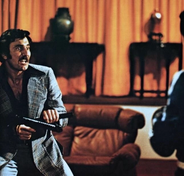 Человек из Гонконга (1975) смотреть онлайн Человек из Гонконга (1975) фильм смотреть онлайн