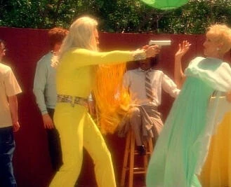 Девочки есть девочки (2003) в хорошем качестве смотреть онлайн Девочки есть девочки (2003) фильм в хорошем качестве смотреть онлайн