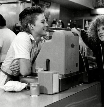 Окно в жизнь (1987) в хорошем качестве смотреть онлайн Окно в жизнь (1987) фильм в хорошем качестве смотреть онлайн