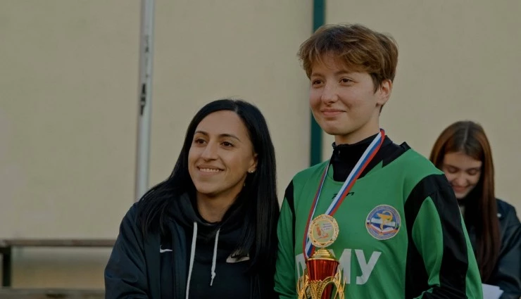 Бей первой! (2023) смотреть онлайн бесплатно Бей первой! (2023) фильм смотреть онлайн бесплатно