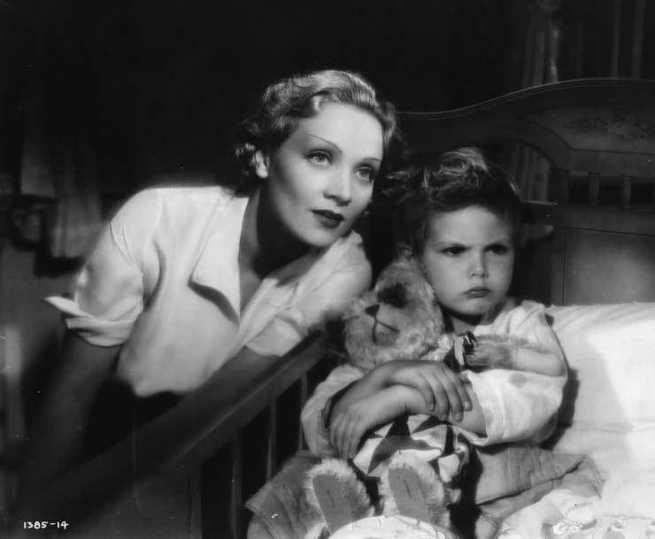 Белокурая Венера (1932) смотреть онлайн Белокурая Венера (1932) фильм смотреть онлайн