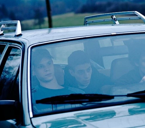 Смещение (2010) в хорошем качестве смотреть онлайн Смещение (2010) фильм в хорошем качестве смотреть онлайн