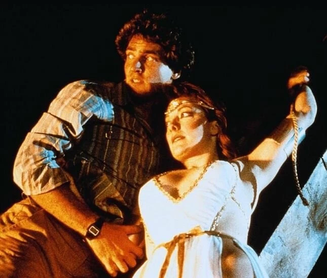 Гробница (1986) смотреть онлайн бесплатно Гробница (1986) фильм смотреть онлайн бесплатно