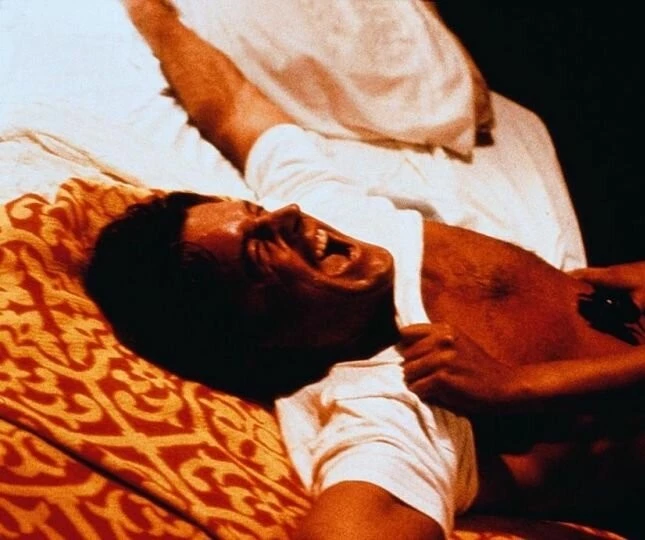 Гробница (1986) в хорошем качестве смотреть онлайн Гробница (1986) фильм в хорошем качестве смотреть онлайн