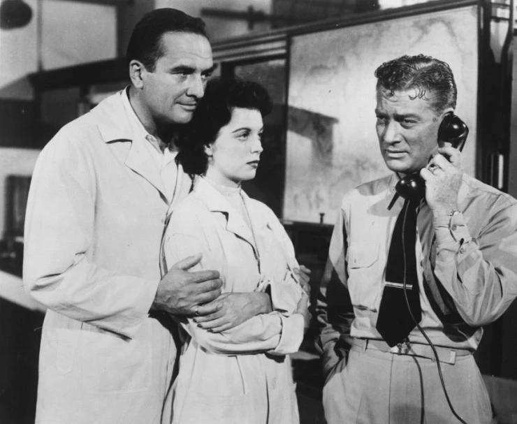 Это прибыло со дна моря (1955) в хорошем качестве смотреть онлайн Это прибыло со дна моря (1955) фильм в хорошем качестве смотреть онлайн