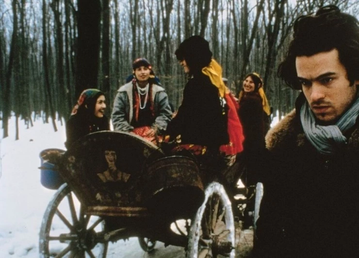 Странный чужак (1997) смотреть онлайн бесплатно Странный чужак (1997) фильм смотреть онлайн бесплатно