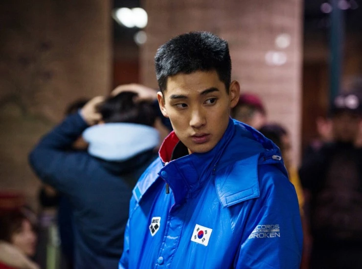 Четвёртое место (2015) в хорошем качестве смотреть онлайн Четвёртое место (2015) фильм в хорошем качестве смотреть онлайн