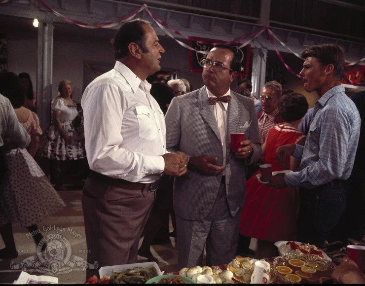 Банда защитников (1976) смотреть онлайн Банда защитников (1976) фильм смотреть онлайн