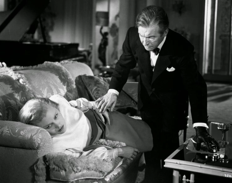 Вне подозрений (1947) смотреть онлайн Вне подозрений (1947) фильм смотреть онлайн