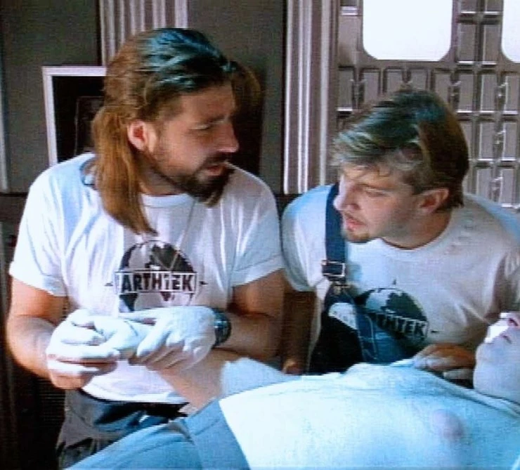 Пришелец из бездны (1995) смотреть онлайн бесплатно Пришелец из бездны (1995) фильм смотреть онлайн бесплатно