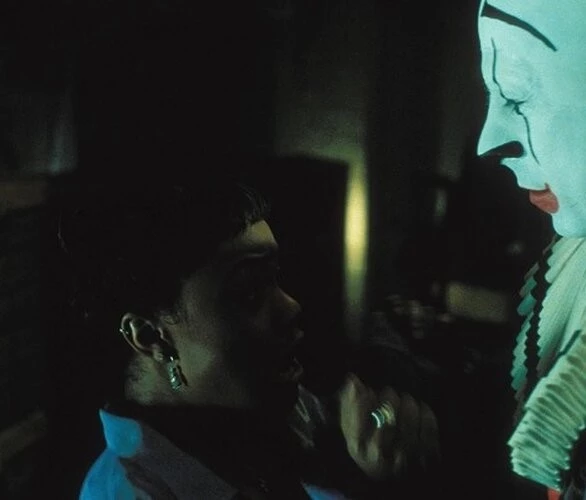 Маска призрака (1998) в хорошем качестве смотреть онлайн Маска призрака (1998) фильм в хорошем качестве смотреть онлайн