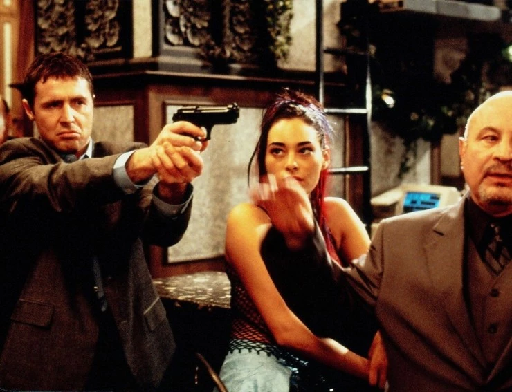 В логове льва (2003) в хорошем качестве смотреть онлайн В логове льва (2003) фильм в хорошем качестве смотреть онлайн