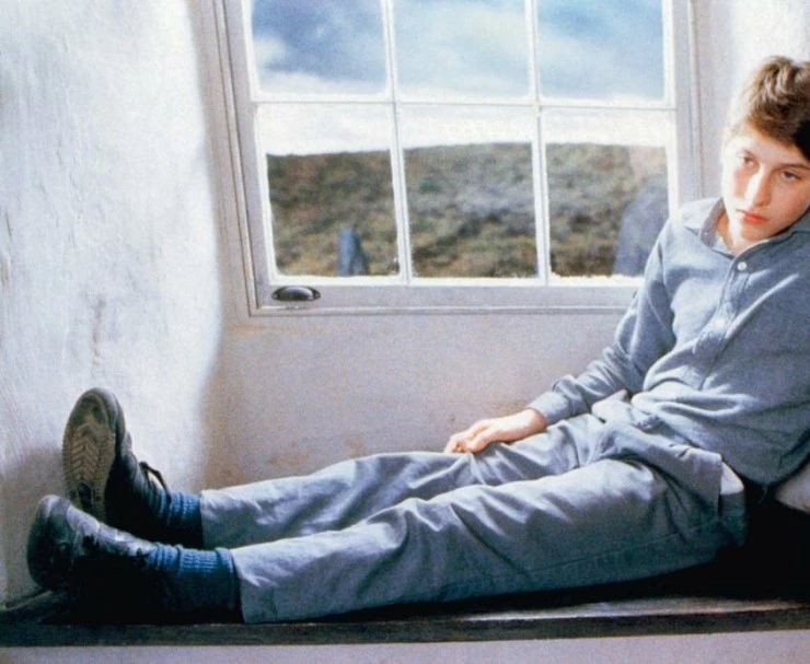 Бумажный дом (1988) в хорошем качестве смотреть онлайн Бумажный дом (1988) фильм в хорошем качестве смотреть онлайн