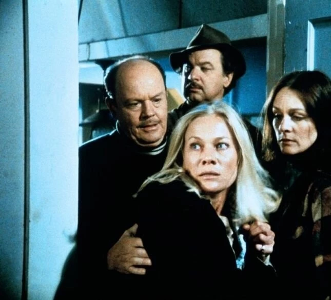 Стая (1977) смотреть онлайн Стая (1977) фильм смотреть онлайн