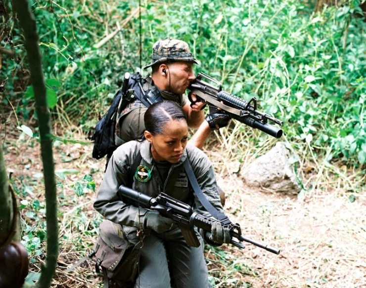 Миссия спасения 2: Точка удара (2006) смотреть онлайн бесплатно Миссия спасения 2: Точка удара (2006) фильм смотреть онлайн бесплатно