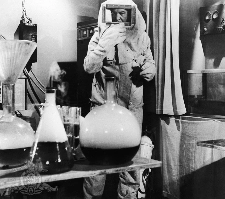 Фантом с глубины 10000 лиг (1955) смотреть онлайн Фантом с глубины 10000 лиг (1955) фильм смотреть онлайн