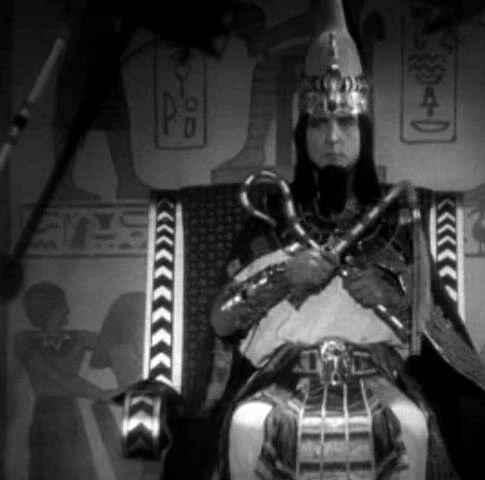 Рука мумии (1940) в хорошем качестве смотреть онлайн Рука мумии (1940) фильм в хорошем качестве смотреть онлайн