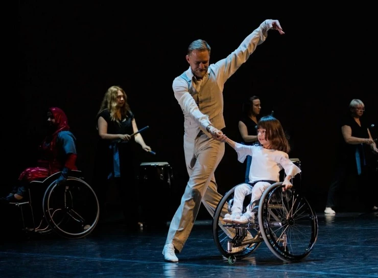 Танцевать под дождем (2023) смотреть онлайн Танцевать под дождем (2023) фильм смотреть онлайн