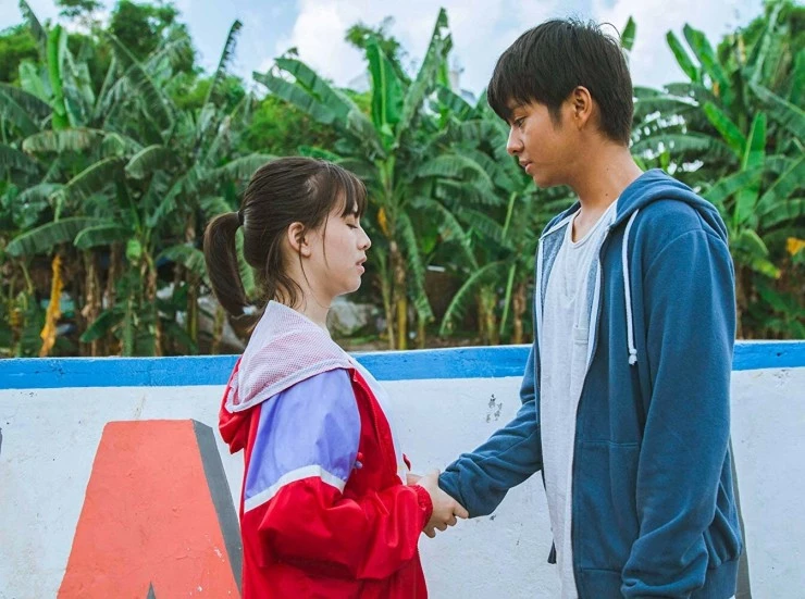 Две синие полоски (2019) в хорошем качестве смотреть онлайн Две синие полоски (2019) фильм в хорошем качестве смотреть онлайн