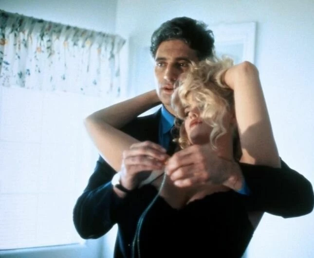 До крайнего предела (1995) в хорошем качестве смотреть онлайн До крайнего предела (1995) фильм в хорошем качестве смотреть онлайн