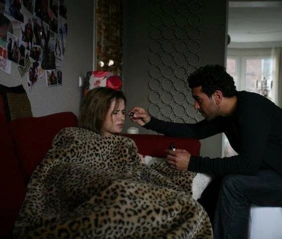 Внедорожник (2012) в хорошем качестве смотреть онлайн Внедорожник (2012) фильм в хорошем качестве смотреть онлайн