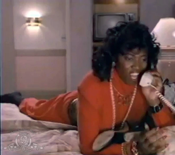 Он моя девочка (1987) в хорошем качестве смотреть онлайн Он моя девочка (1987) фильм в хорошем качестве смотреть онлайн