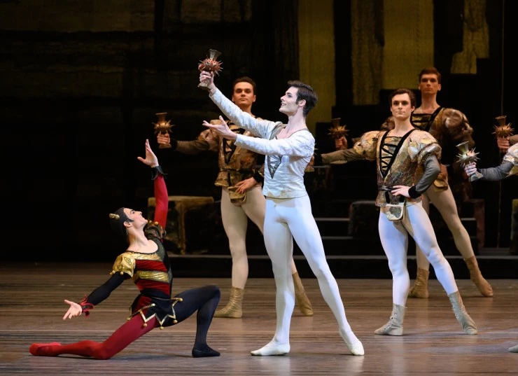 Лебединое озеро (2020) смотреть онлайн Лебединое озеро (2020) фильм смотреть онлайн