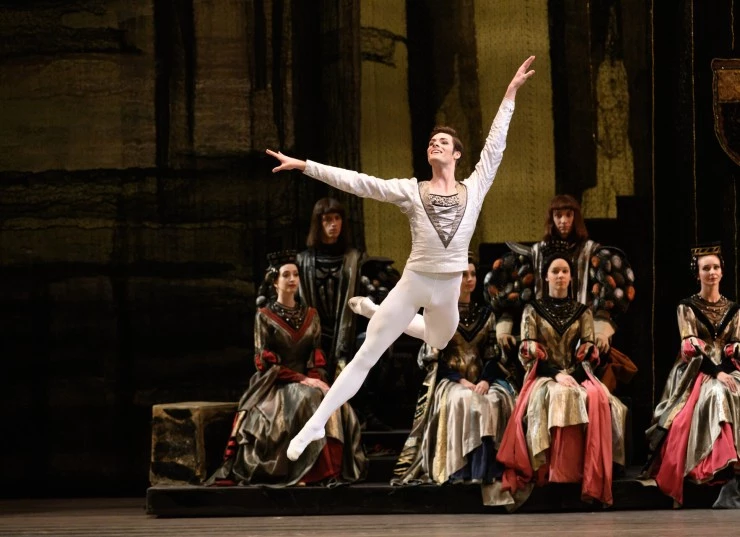 Лебединое озеро (2020) смотреть онлайн бесплатно Лебединое озеро (2020) фильм смотреть онлайн бесплатно