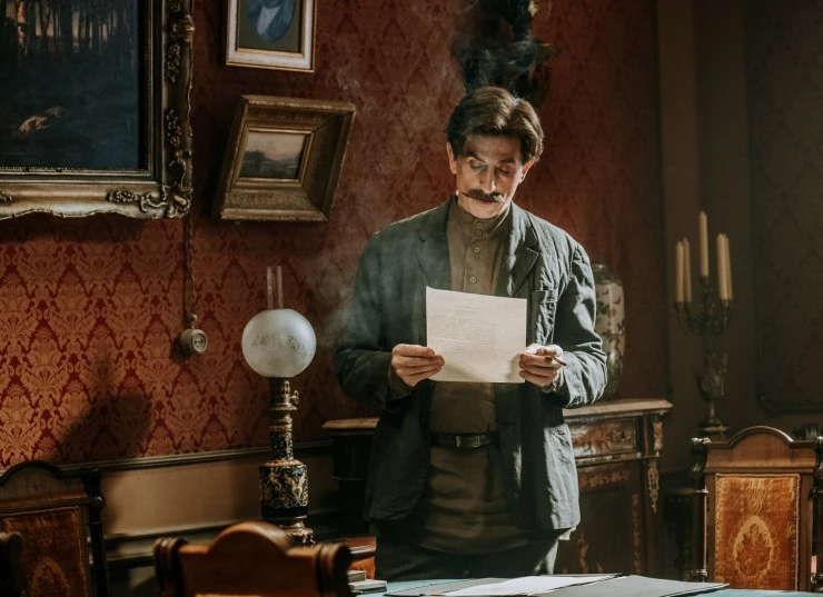 Хроники русской революции (2025) 1 сезон 1-6,7,8 серия смотреть онлайн бесплатно Хроники русской революции (2025) сериал 1-6,7,8 серию 1 сезона смотреть онлайн бесплатно